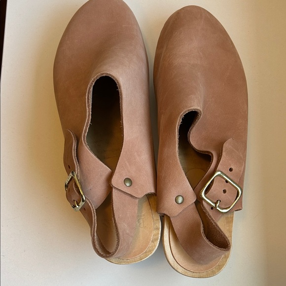 Bryr Blush Pink Leather Clogs - Picture 3 of 6